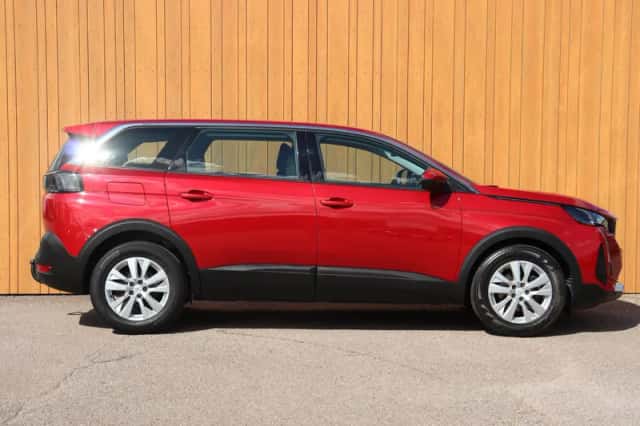 Peugeot 5008 (2022) thumbnail 5