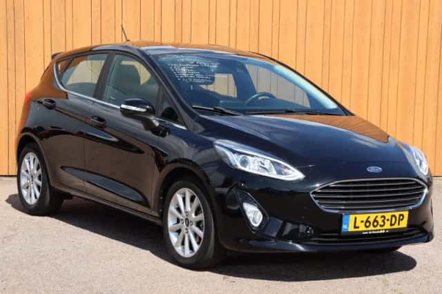 Ford Fiesta (2021) thumbnail 2