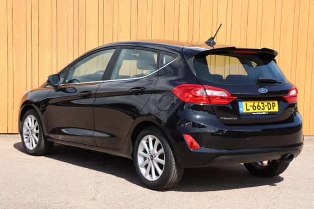 Ford Fiesta (2021) thumbnail 4