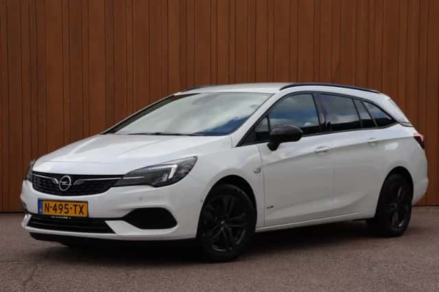 Opel Astra (2022) thumbnail 1