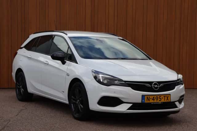Opel Astra (2022) thumbnail 2