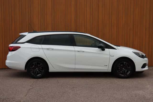 Opel Astra (2022) thumbnail 5