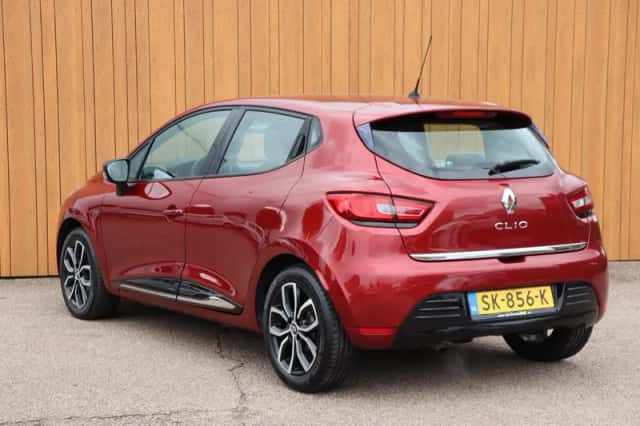 Renault Clio (2018) thumbnail 3