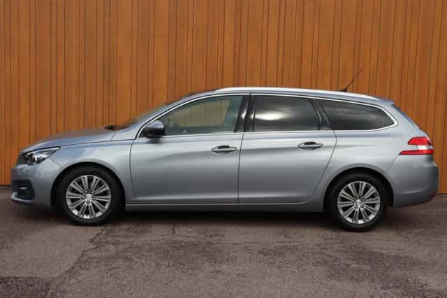 Peugeot 308 (2019) thumbnail 3