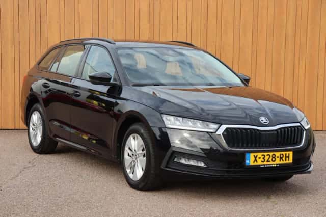 Škoda Octavia (2024) thumbnail 2