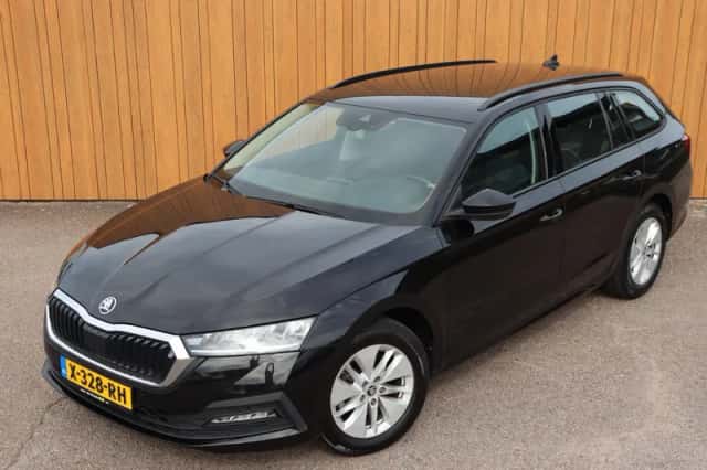 Škoda Octavia (2024) thumbnail 6