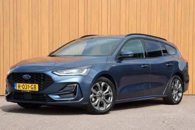Ford Focus (2022) thumbnail 1