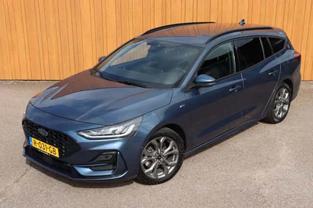 Ford Focus (2022) thumbnail 6