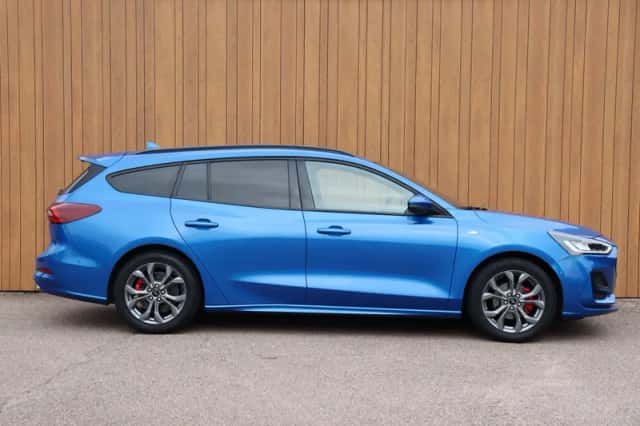 Ford Focus (2023) thumbnail 5
