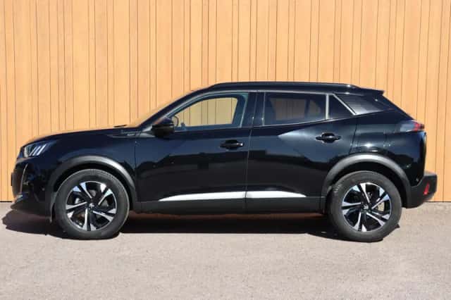 Peugeot 2008 (2021) thumbnail 3
