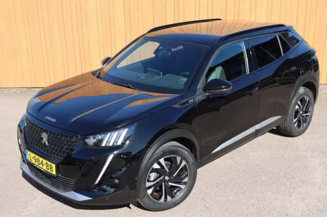 Peugeot 2008 (2021) thumbnail 6