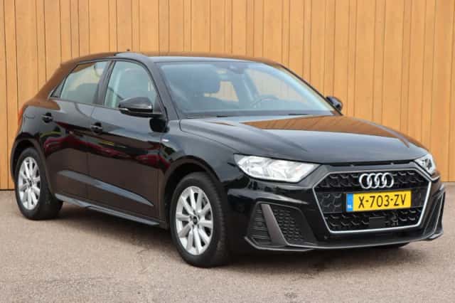 Audi A1 (2023) thumbnail 2