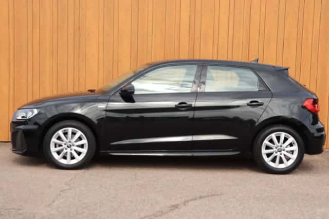 Audi A1 (2023) thumbnail 3