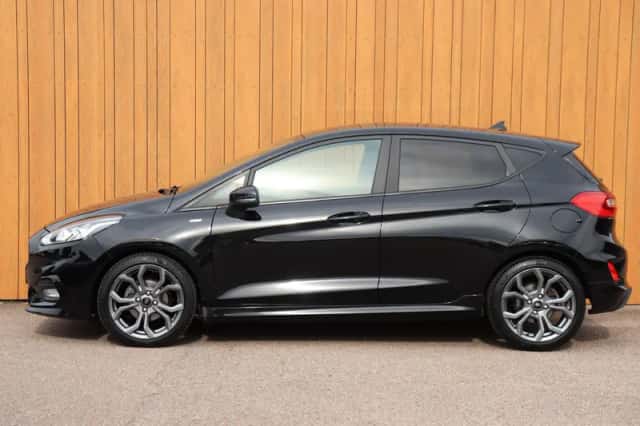 Ford Fiesta (2019) thumbnail 3