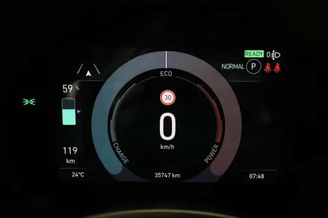Fiat 500e (2023) thumbnail 5
