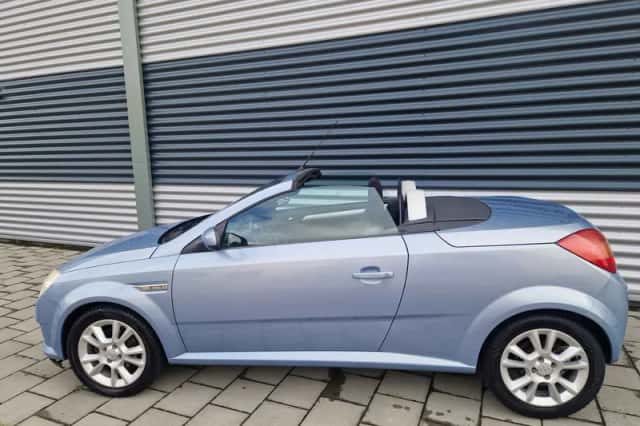 Opel Tigra (2005) thumbnail 3