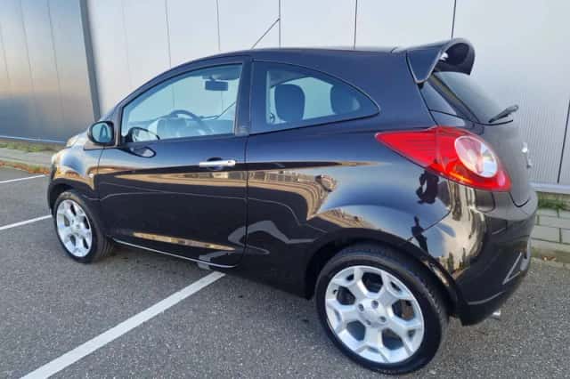 Ford Ka (2011) thumbnail 4