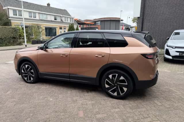 Opel Grandland (2025) thumbnail 2