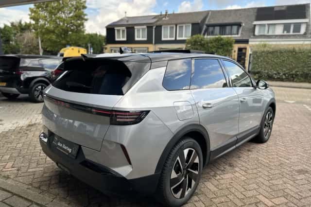 Opel Grandland (2025) thumbnail 2