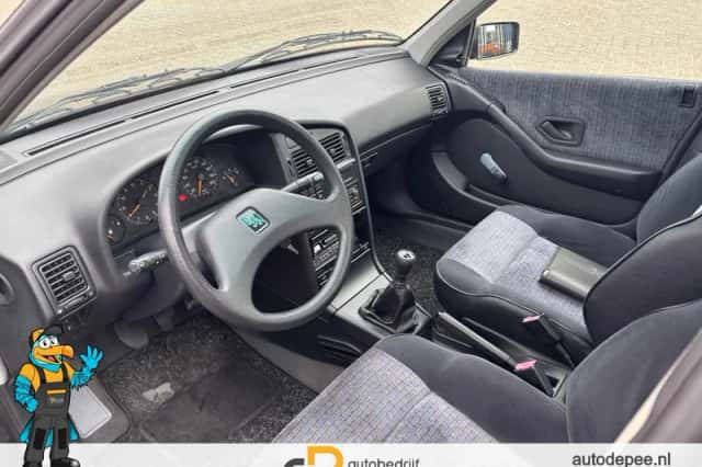Peugeot 405 (1995) thumbnail 5