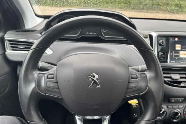 Peugeot 2008 (2019) thumbnail 5