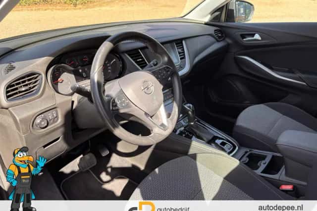 Opel Grandland (2018) thumbnail 5