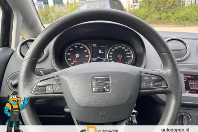 SEAT Ibiza (2018) thumbnail 5