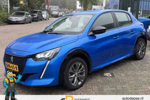 Peugeot e-208 (2023) thumbnail 2