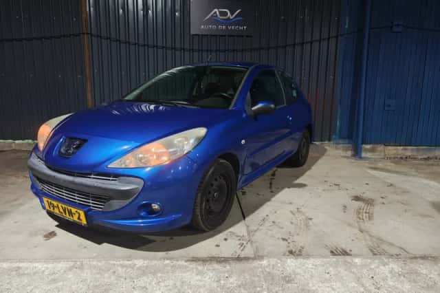 Peugeot 206+ (2010) thumbnail 5