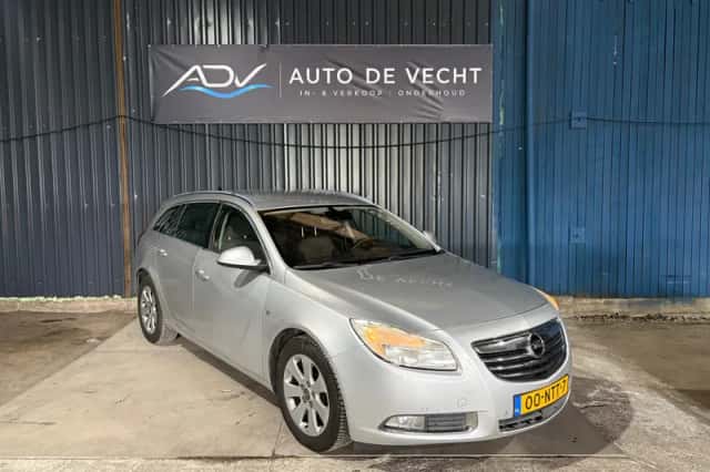 Opel Insignia (2010) thumbnail 1