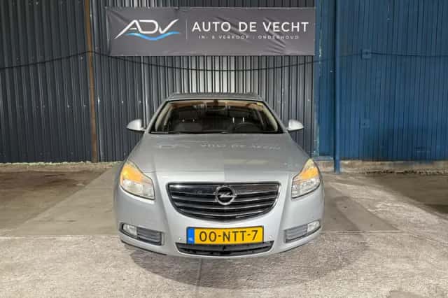 Opel Insignia (2010) thumbnail 4