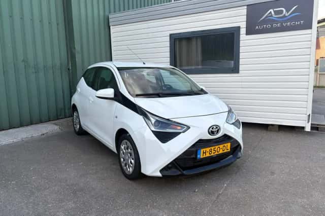 Toyota Aygo (2020) thumbnail 1