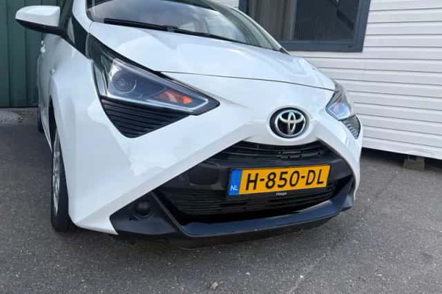 Toyota Aygo (2020) thumbnail 2