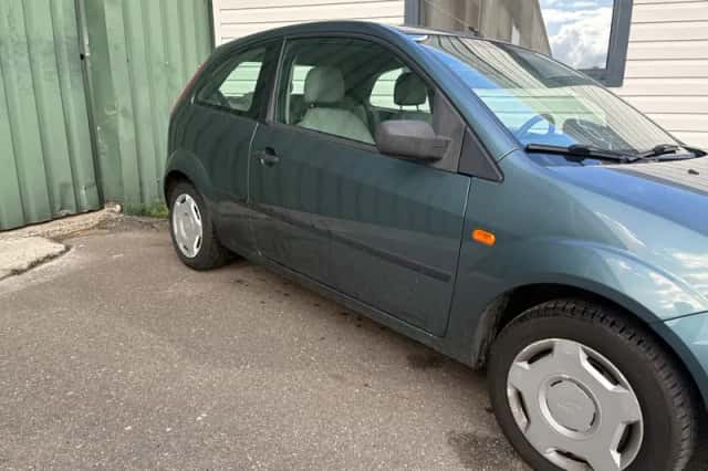 Ford Fiesta (2003) thumbnail 2