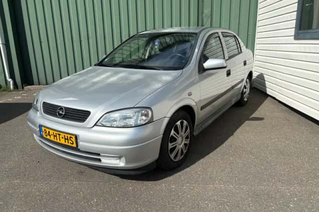 Opel Astra (2001) thumbnail 2