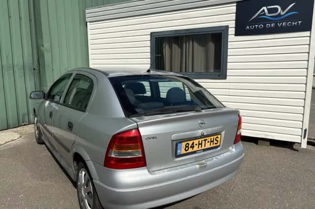 Opel Astra (2001) thumbnail 5