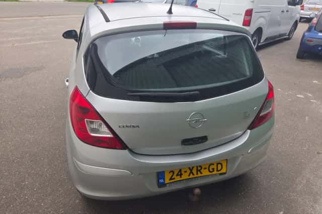 Opel Corsa (2007) thumbnail 5