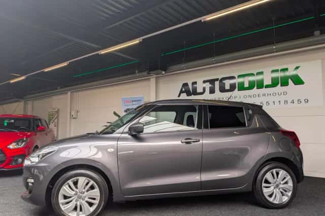 Suzuki Swift (2020) thumbnail 2