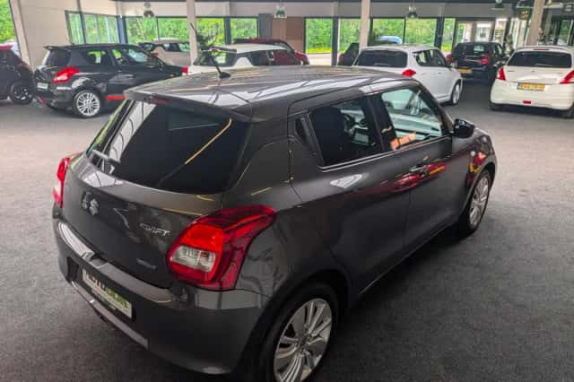 Suzuki Swift (2020) thumbnail 5