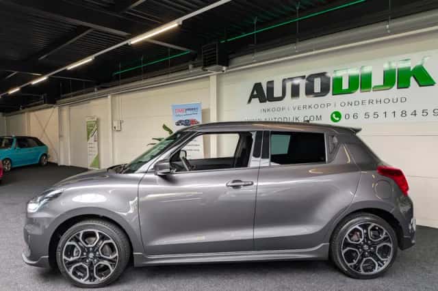 Suzuki Swift (2020) thumbnail 2