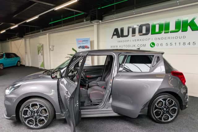 Suzuki Swift (2020) thumbnail 3