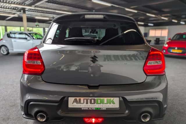 Suzuki Swift (2020) thumbnail 5