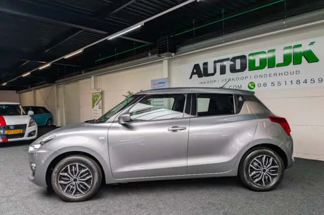 Suzuki Swift (2017) thumbnail 2