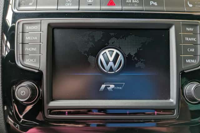 Volkswagen Polo (2015) thumbnail 4