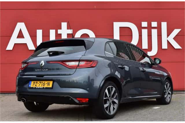 Renault Mégane (2017) thumbnail 2
