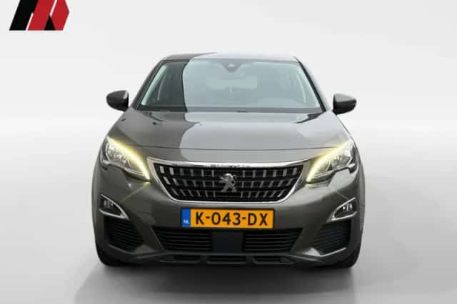 Peugeot 3008 (2017) thumbnail 5