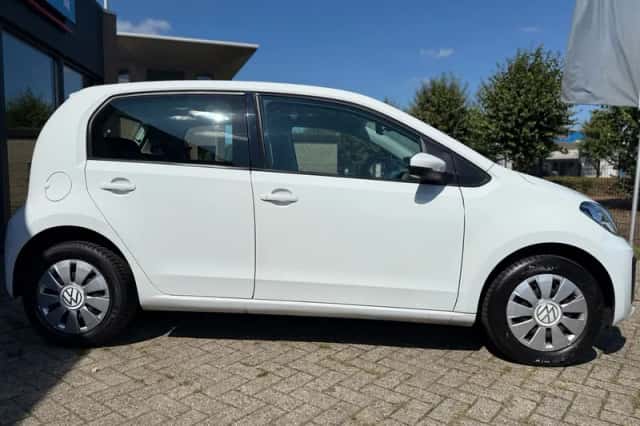 Volkswagen Up! (2021) thumbnail 5