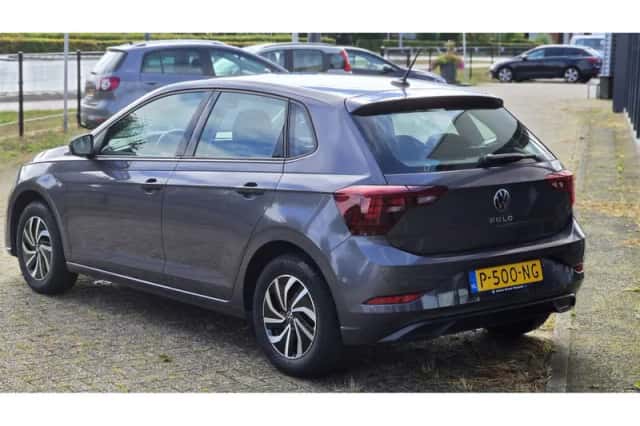 Volkswagen Polo (2022) thumbnail 3