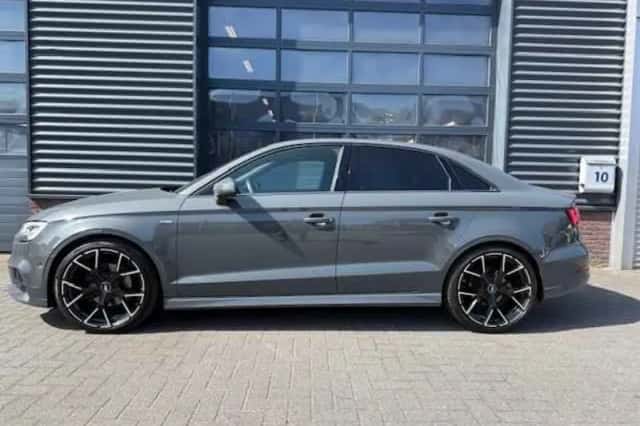 Audi A3 (2020) thumbnail 3