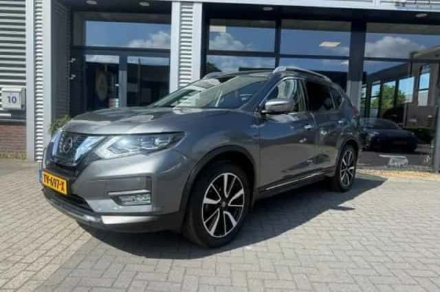 Nissan X-Trail (2018) thumbnail 1